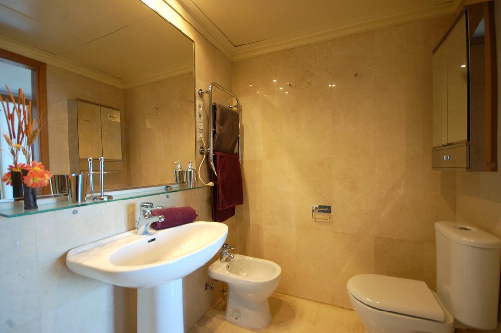 Lets Holidays Apartment Sea Views In ברצלונה חדר תמונה