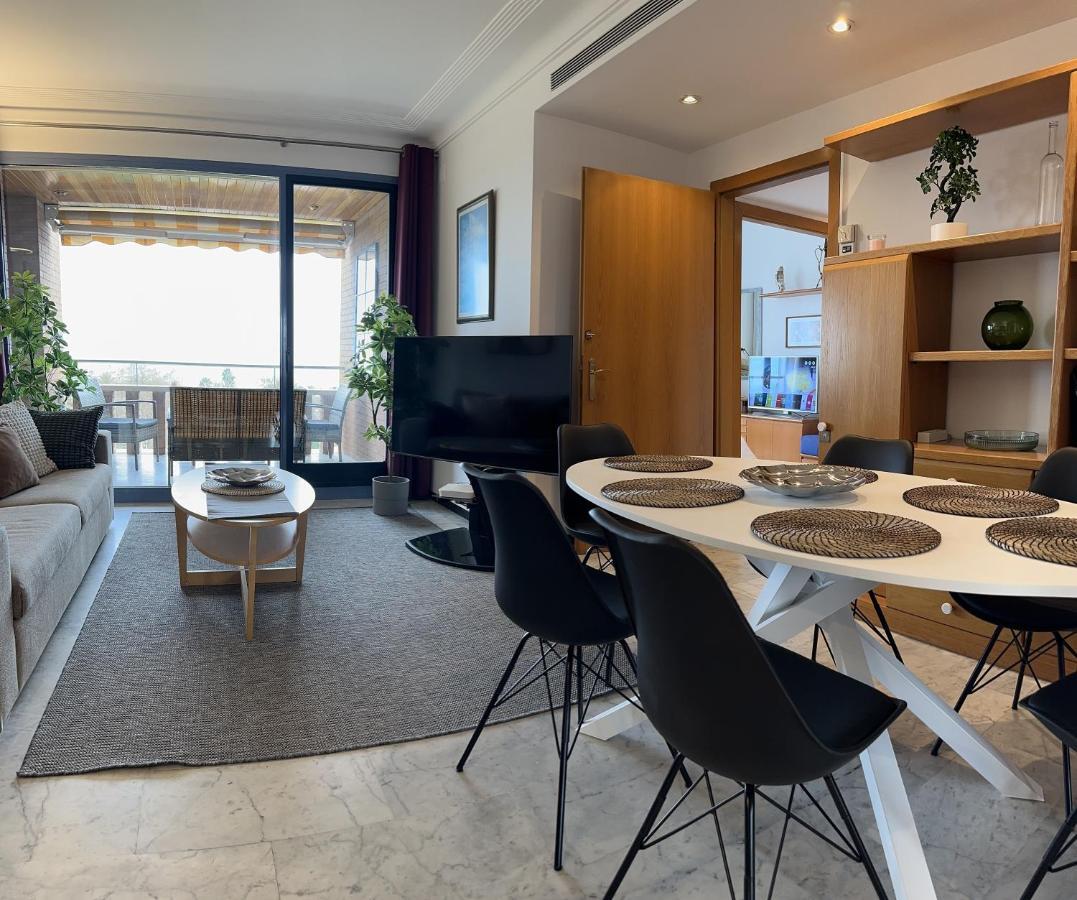 Lets Holidays Apartment Sea Views In ברצלונה מראה חיצוני תמונה