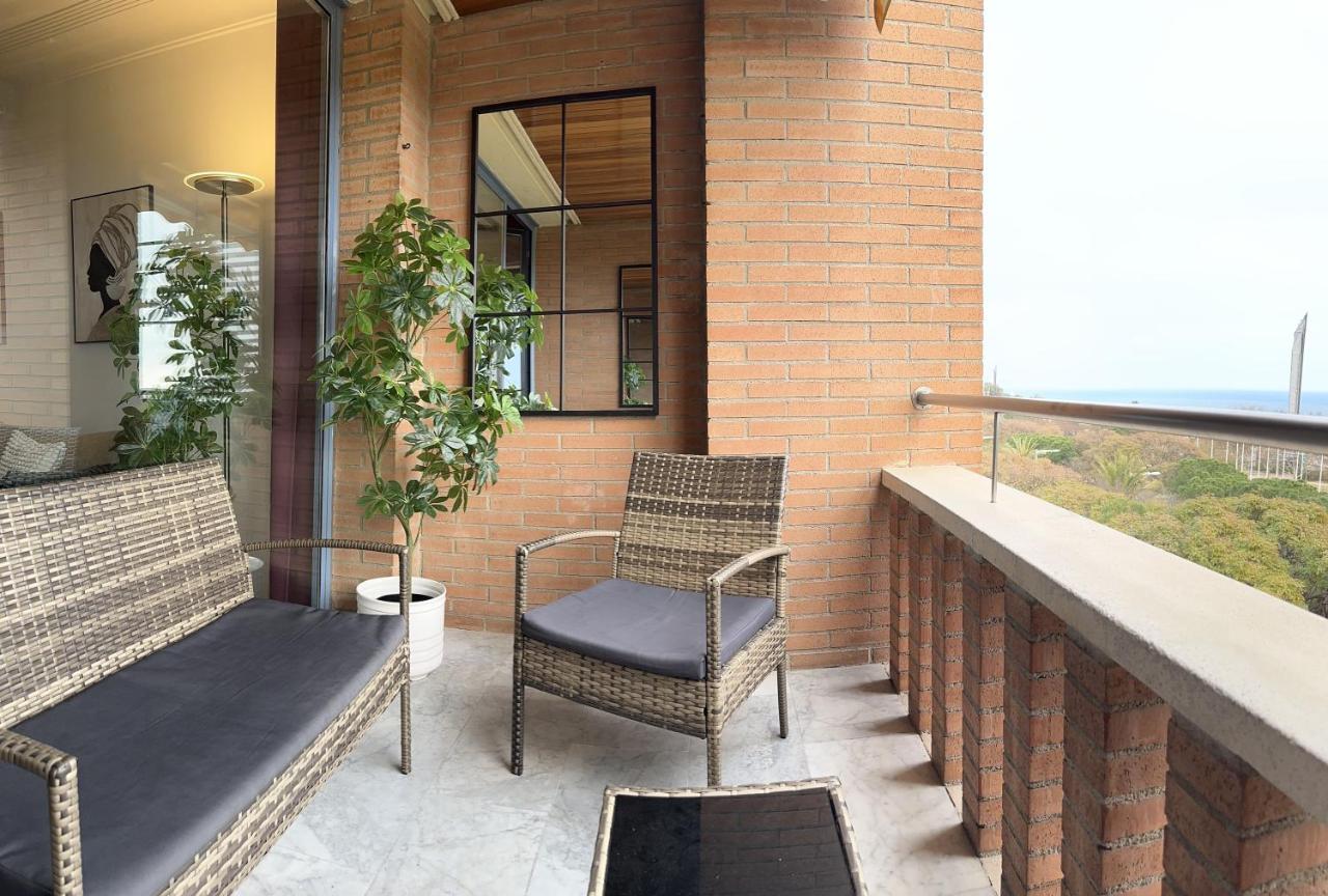 Lets Holidays Apartment Sea Views In ברצלונה מראה חיצוני תמונה
