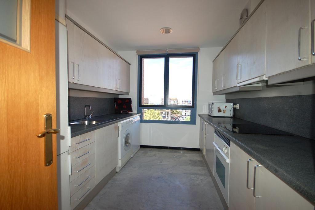 Lets Holidays Apartment Sea Views In ברצלונה חדר תמונה