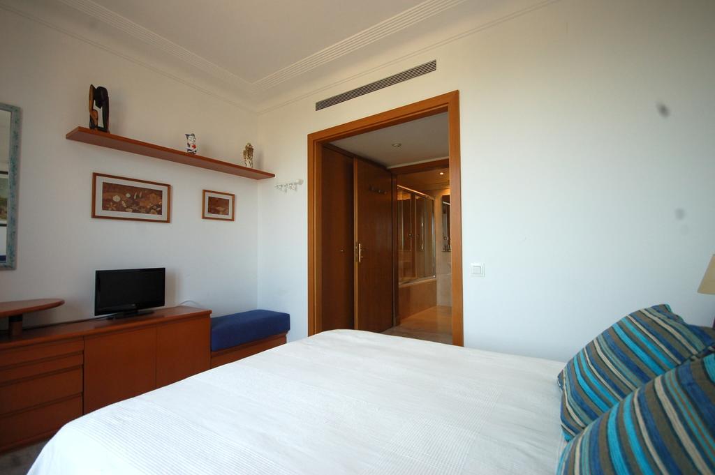 Lets Holidays Apartment Sea Views In ברצלונה חדר תמונה